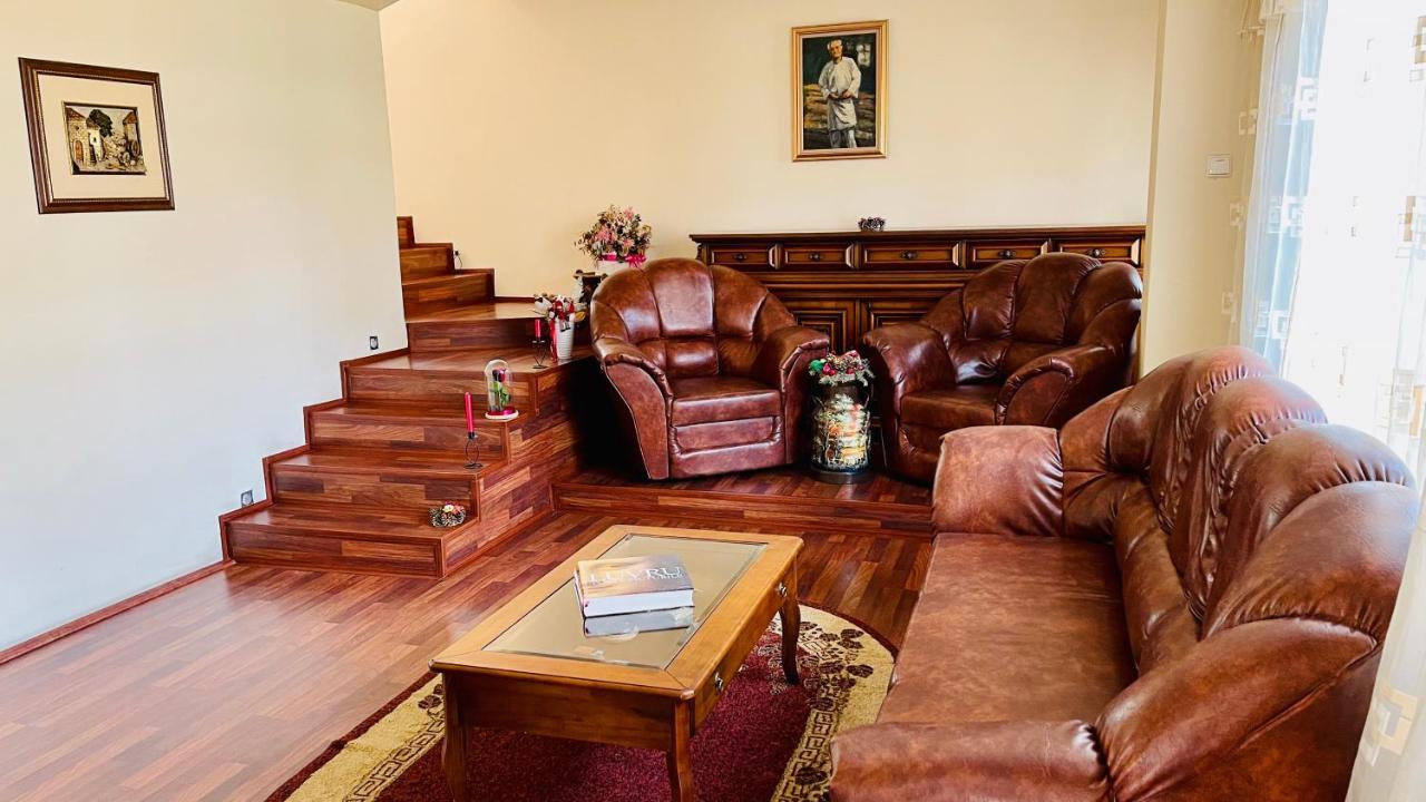 Leto House Apartment Targu Jiu Ngoại thất bức ảnh