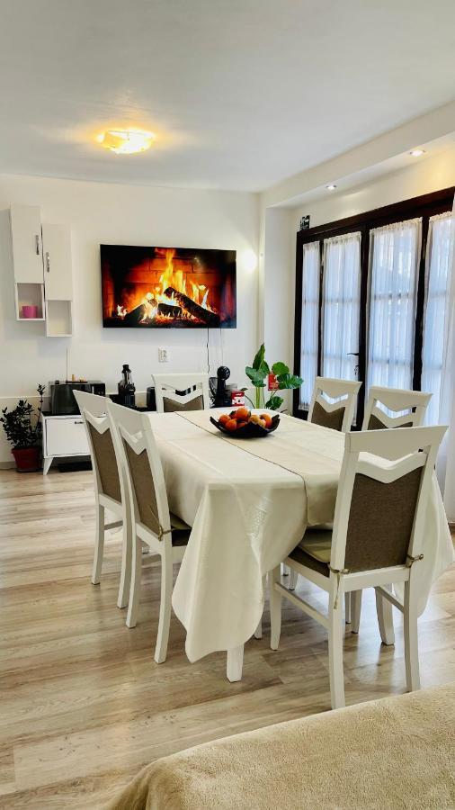 Leto House Apartment Targu Jiu Ngoại thất bức ảnh
