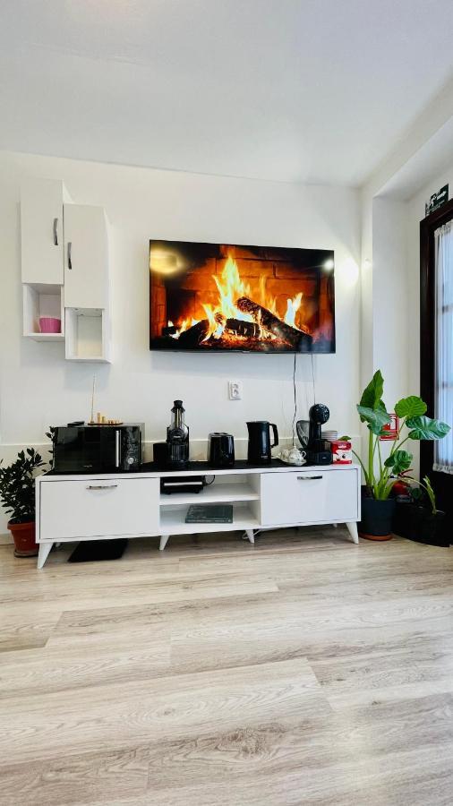 Leto House Apartment Targu Jiu Ngoại thất bức ảnh