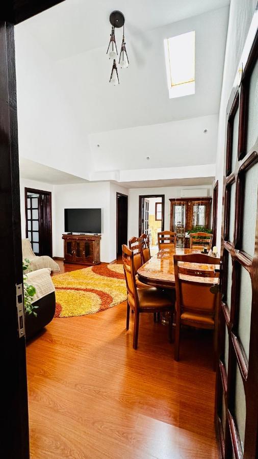 Leto House Apartment Targu Jiu Ngoại thất bức ảnh