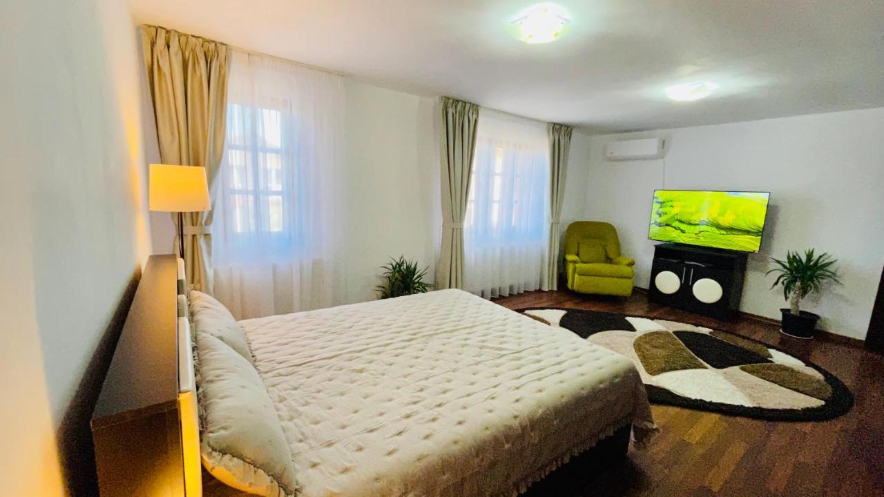 Leto House Apartment Targu Jiu Ngoại thất bức ảnh