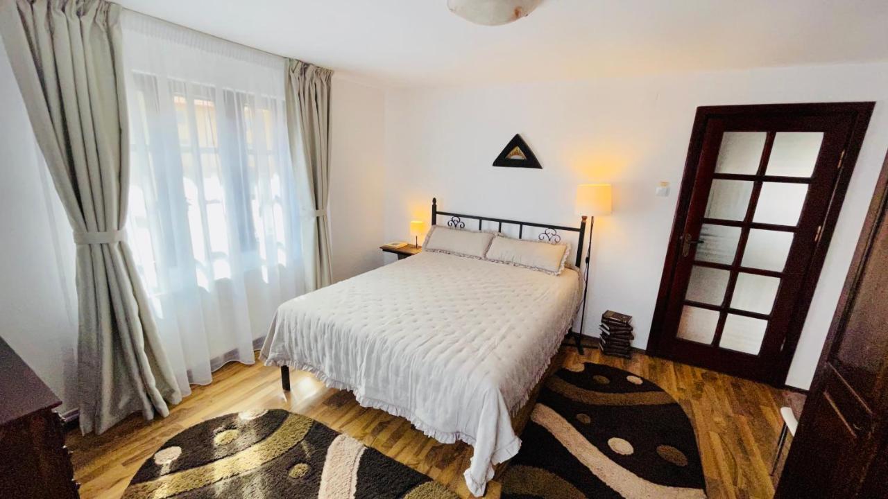 Leto House Apartment Targu Jiu Ngoại thất bức ảnh