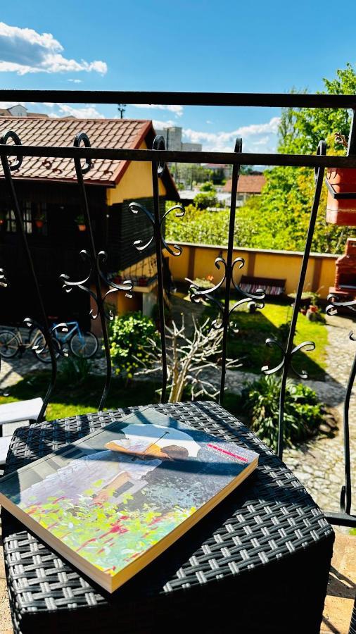 Leto House Apartment Targu Jiu Ngoại thất bức ảnh
