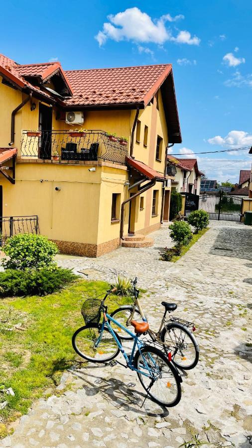 Leto House Apartment Targu Jiu Ngoại thất bức ảnh